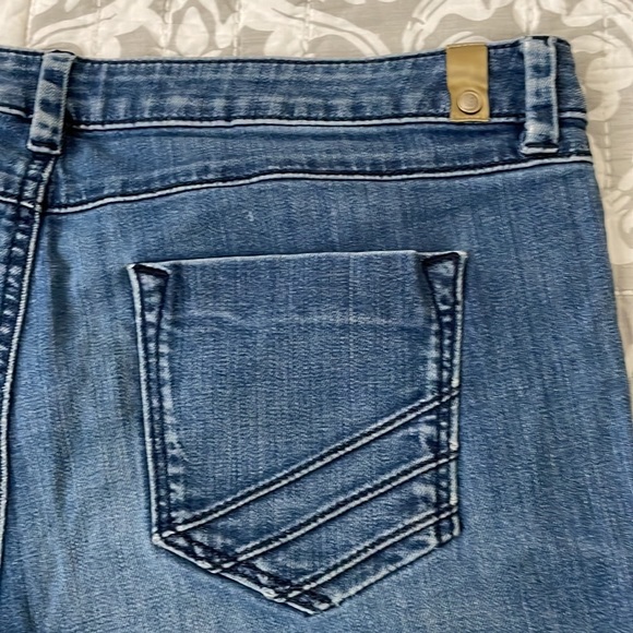 LC Straight Leg Stretch Mid Rise Blue Denim Jeans - Picture 6 of 8